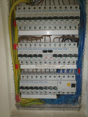 Hallo, ich bin ein polnischer Bauunternehmen Besitzer benannt Electric węgrowski Sebastian, g