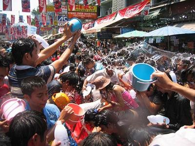 Songkran - Neujahrfest in Thailand - April 2011 - Live dabei sein