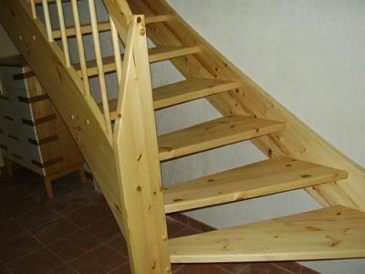 Gunstig Holztreppen aus Polen