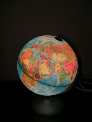 Globus mit Beleuchtung 