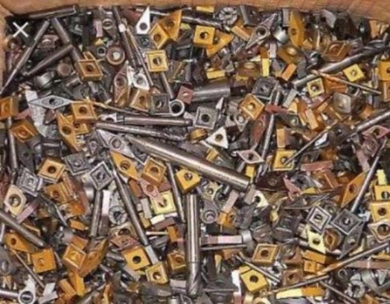Wir suchen Hartmetallschrott und Wendeschneidplatten