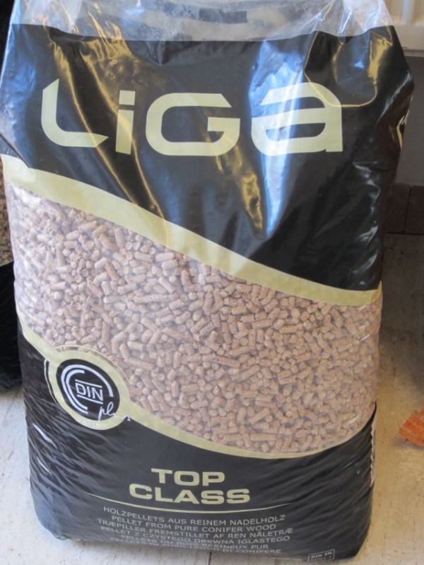 Holzpellets hoher Qualitt DIN Plus 6mm/ 1 Palette (65 Scke je 15 kg) 235,00 Euro