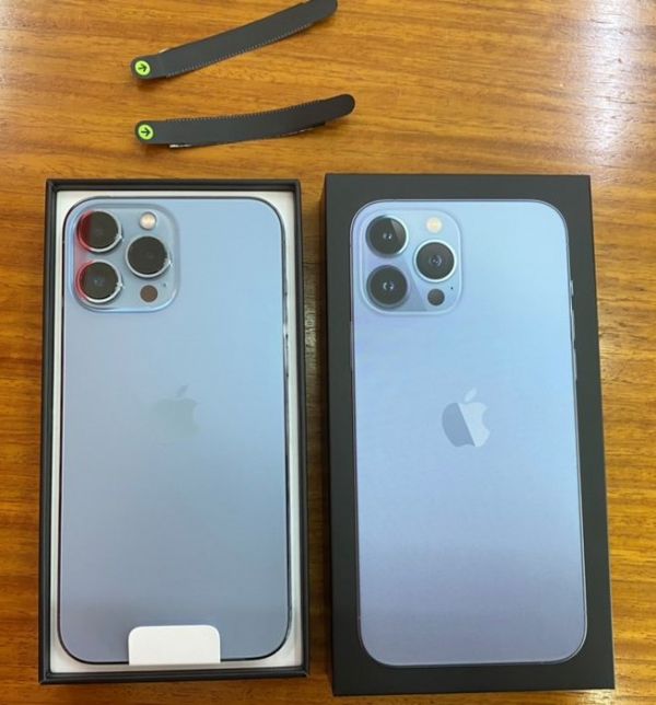 Apple iPhone 13 Pro 128GB   600 EUR , iPhone 13 Pro Max 128GB  650 EUR, iPhone 13 128GB  450 EUR, 