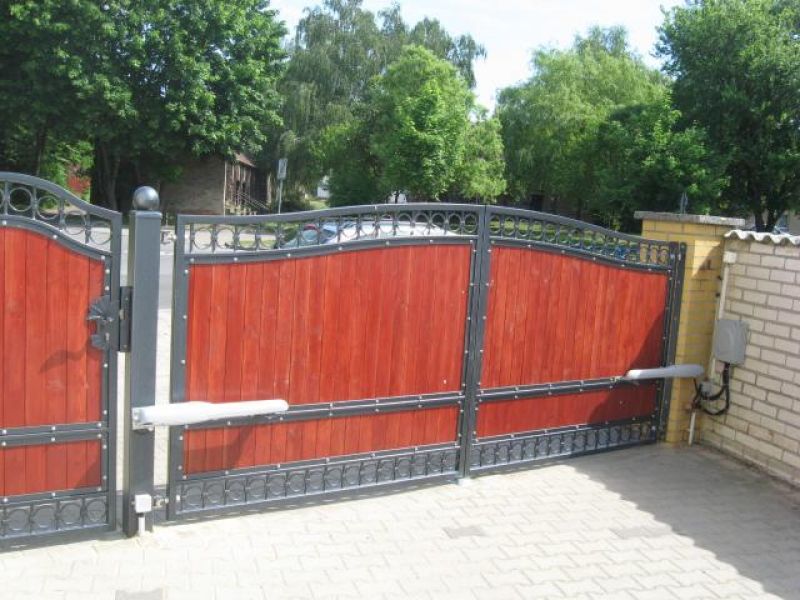 Zaun aus Polen , Metallzaune, Tore, TORANLAGE, Gelander, Gitter